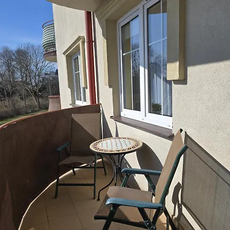 - Uniescie Apartment